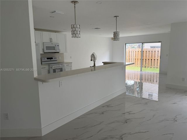 13887 SW 103rd Lane, Miami, FL 33186
