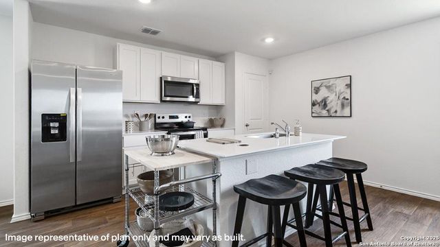 15515 Mint Patch Meadow, Von Ormy, TX 78073