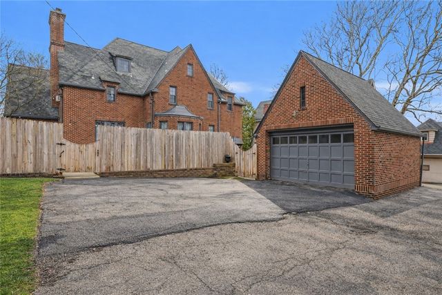 419 N Main St, City Of Greensburg, PA 15601