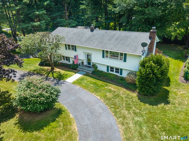 6 Webster Place, Newtown, CT 06470