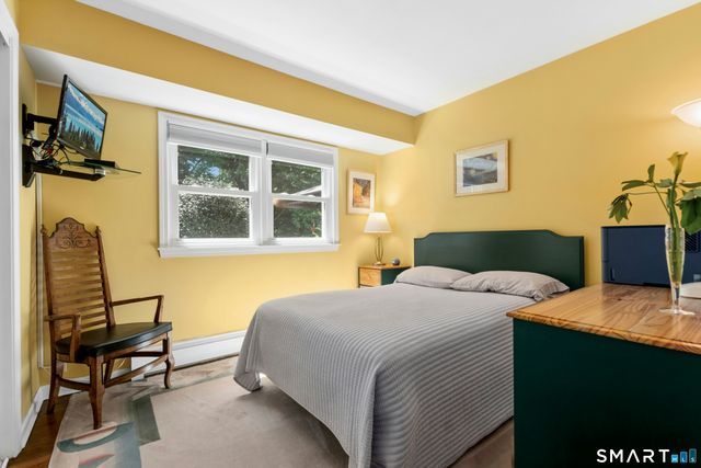 6 Webster Place, Newtown, CT 06470