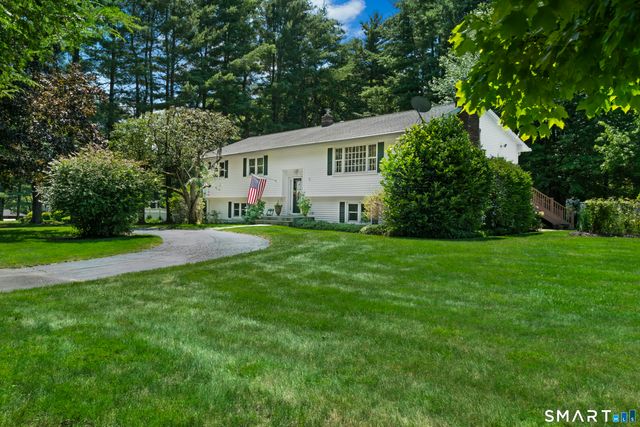 6 Webster Place, Newtown, CT 06470