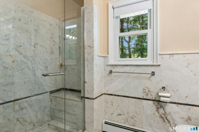 6 Webster Place, Newtown, CT 06470