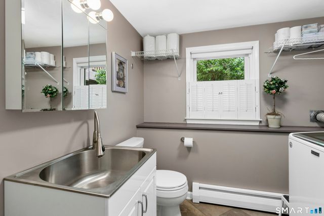 6 Webster Place, Newtown, CT 06470