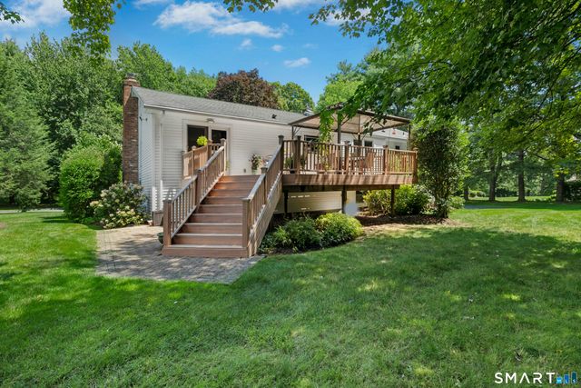 6 Webster Place, Newtown, CT 06470