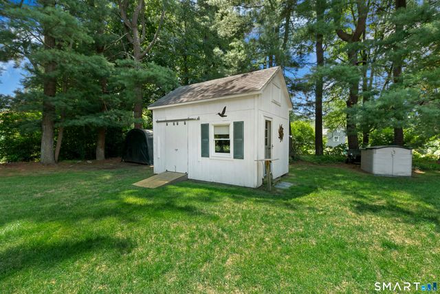 6 Webster Place, Newtown, CT 06470