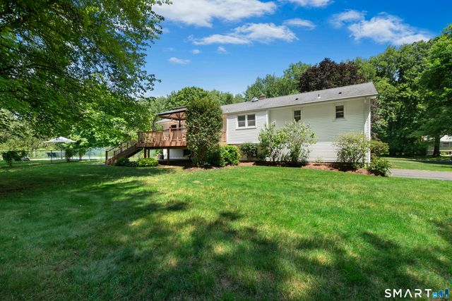 6 Webster Place, Newtown, CT 06470