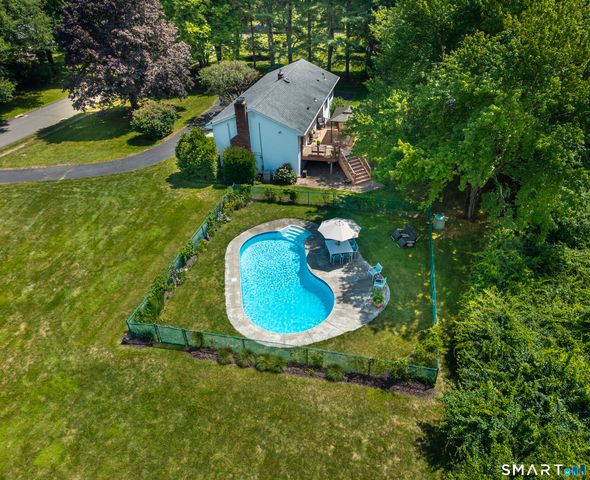 6 Webster Place, Newtown, CT 06470