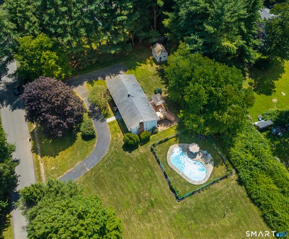 6 Webster Place, Newtown, CT 06470