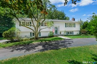 6 Webster Place, Newtown, CT 06470