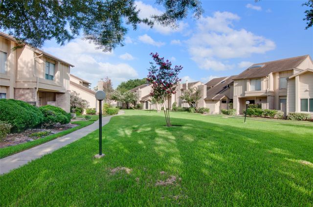 2916 Windchase Blvd, Houston, TX 77082