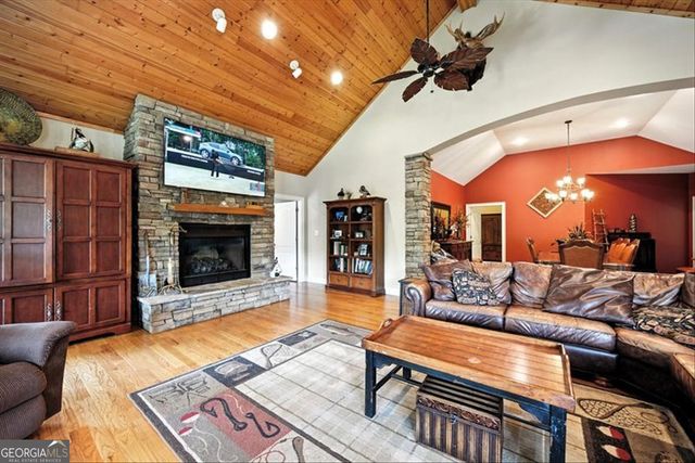 625 Rum Creek Road, Juliette, GA 31046