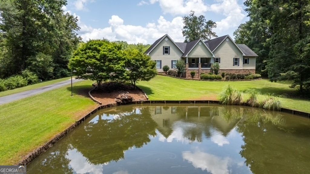 625 Rum Creek Road, Juliette, GA 31046