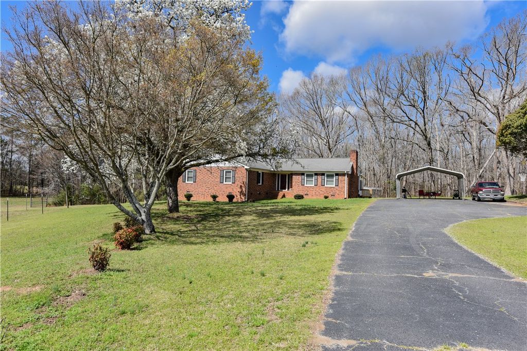 202 Wilton Road, Abbeville, SC 29620