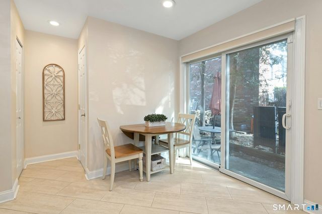 30 Maple Tree Avenue B, Stamford, CT 06906