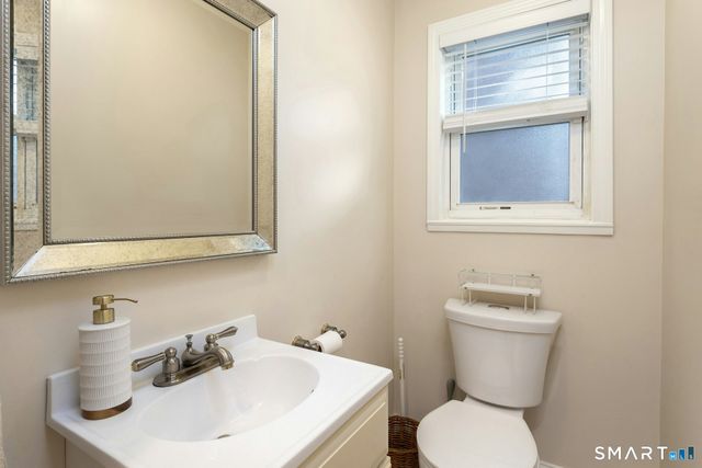 30 Maple Tree Avenue B, Stamford, CT 06906