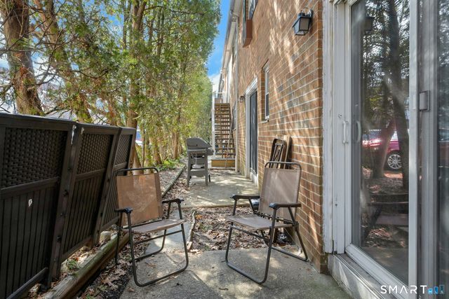 30 Maple Tree Avenue B, Stamford, CT 06906