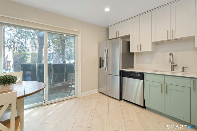 30 Maple Tree Avenue B, Stamford, CT 06906