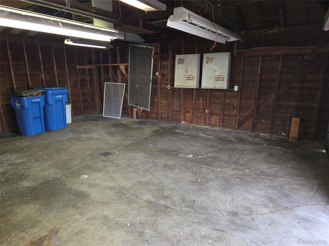 4694 Ziegler Street, Dearborn Heights, MI 48125