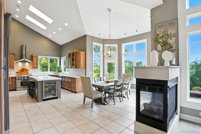 815 Pinery Boulevard, Orion Charter Township, MI 48362