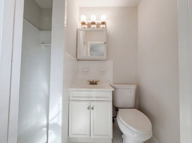 680 Atlanta Dr, Hermitage, TN 37076