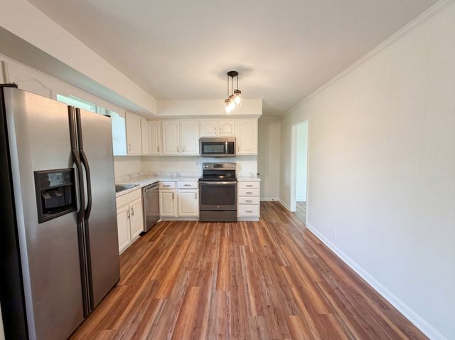 680 Atlanta Dr, Hermitage, TN 37076