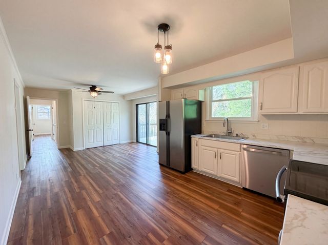 680 Atlanta Dr, Hermitage, TN 37076