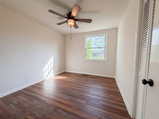 680 Atlanta Dr, Hermitage, TN 37076