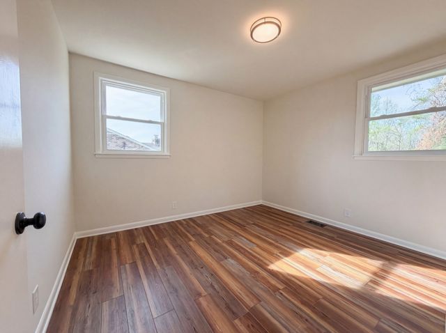 680 Atlanta Dr, Hermitage, TN 37076