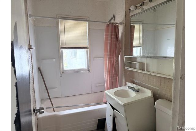 19940 Westphalia Street, Detroit, MI 48205