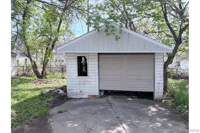 19940 Westphalia Street, Detroit, MI 48205