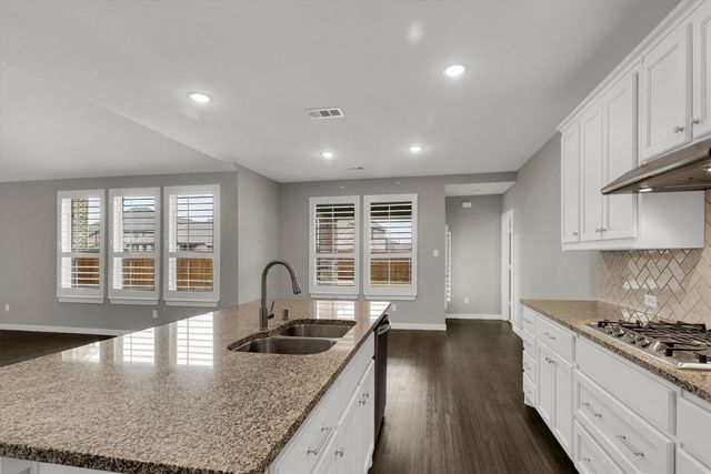 813 Glen Crossing Drive, Celina, TX 75009