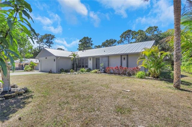 28025 Oak LN, Bonita Springs, FL 34135