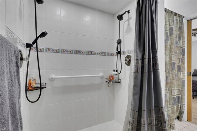 28025 Oak LN, Bonita Springs, FL 34135