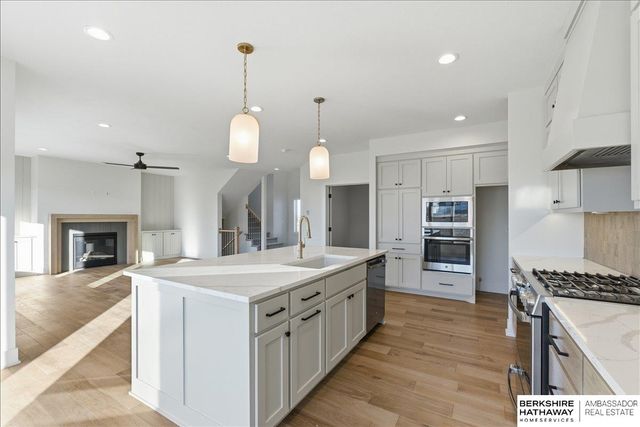 19612 Stone Avenue, Elkhorn, NE 68022
