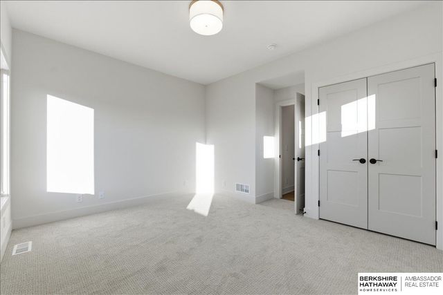 19612 Stone Avenue, Elkhorn, NE 68022