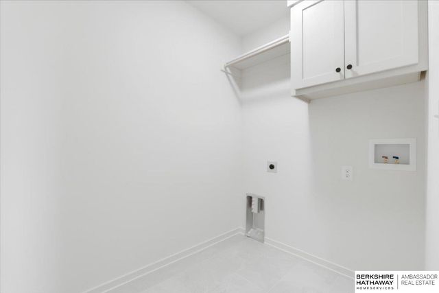 19612 Stone Avenue, Elkhorn, NE 68022