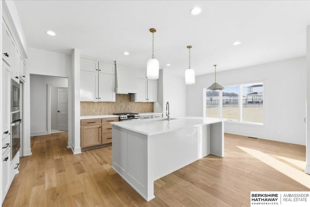 19612 Stone Avenue, Elkhorn, NE 68022