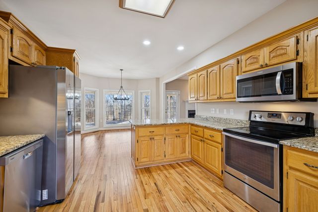 1366 Iron Bridge Rd, Columbia, TN 38401