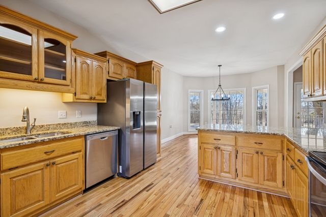 1366 Iron Bridge Rd, Columbia, TN 38401