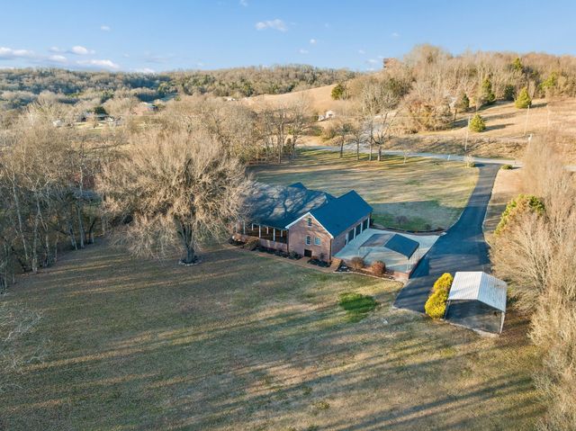 1366 Iron Bridge Rd, Columbia, TN 38401