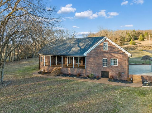 1366 Iron Bridge Rd, Columbia, TN 38401