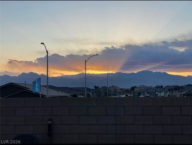 6629 Rockhouse Street, North Las Vegas, NV 89086