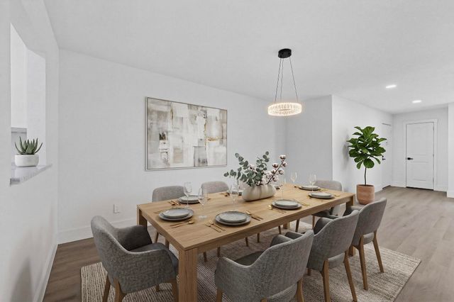 7708 Royal Lane 204C, Dallas, TX 75230