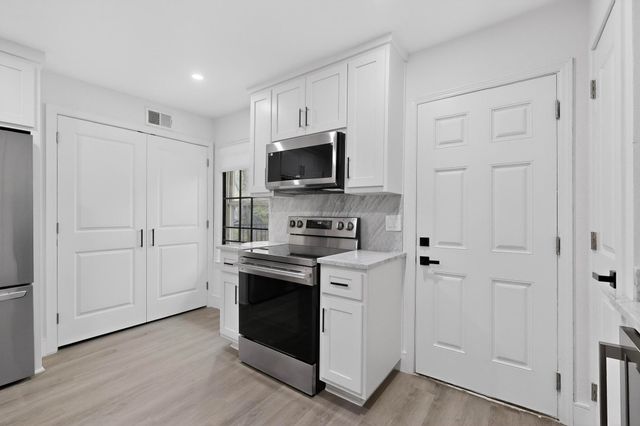 7708 Royal Lane 204C, Dallas, TX 75230