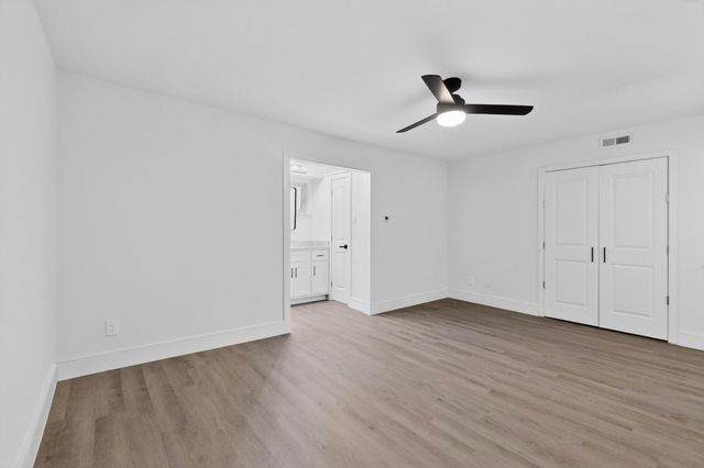 7708 Royal Lane 204C, Dallas, TX 75230