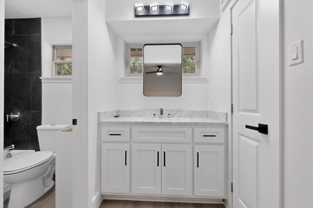 7708 Royal Lane 204C, Dallas, TX 75230