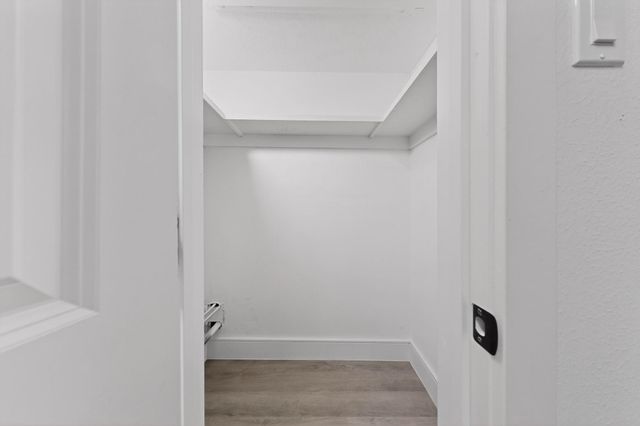 7708 Royal Lane 204C, Dallas, TX 75230