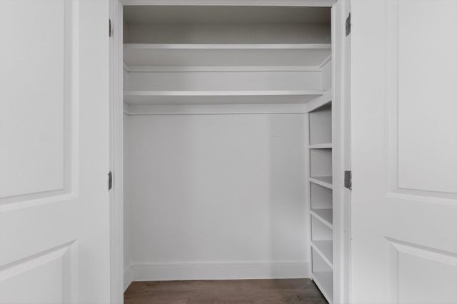 7708 Royal Lane 204C, Dallas, TX 75230