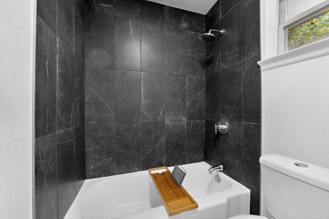 7708 Royal Lane 204C, Dallas, TX 75230